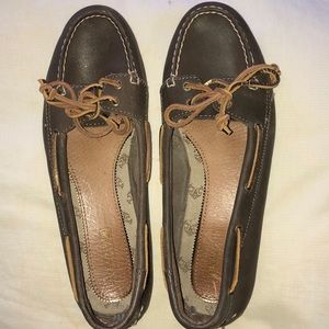 Sperry boat shoes